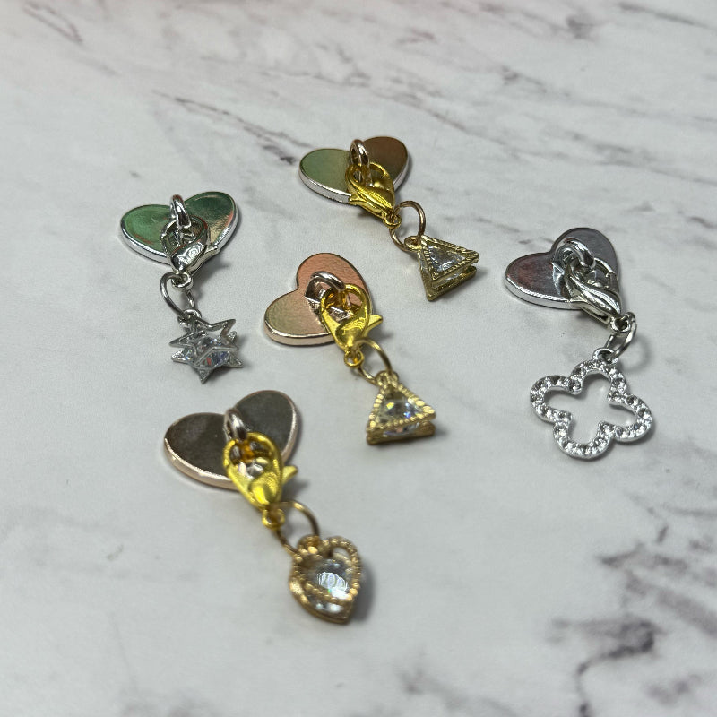 Pin decorativo case